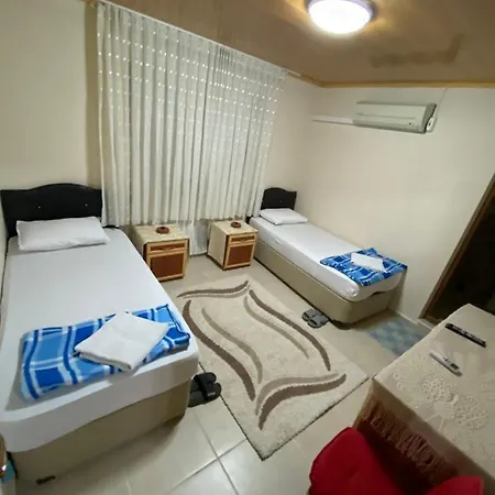 Elmas Hostel